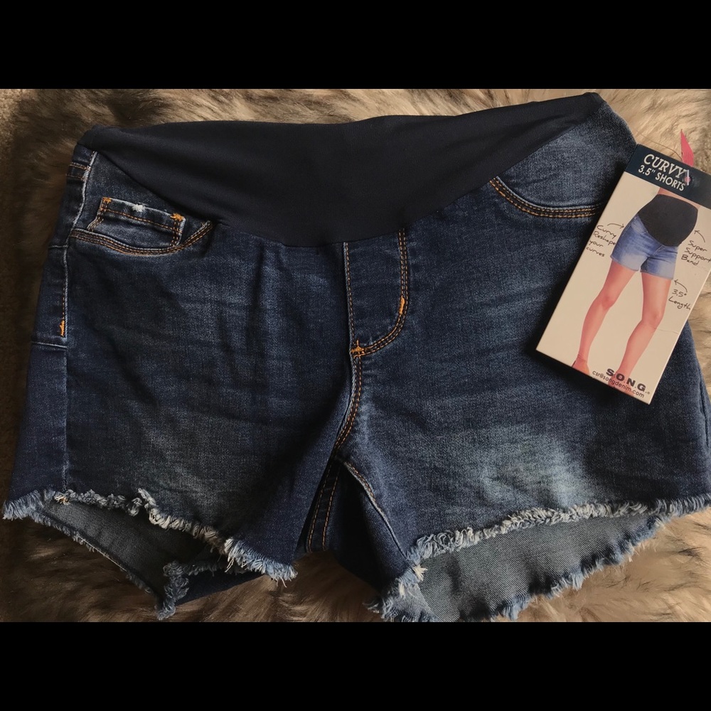 NWT Maternity Shorts ✨